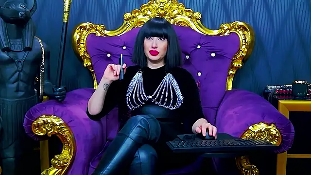 Snapshot of LaraMaeve chatting on 9, 2, 2026 LaraMaeve online show from 9, 2, 2026