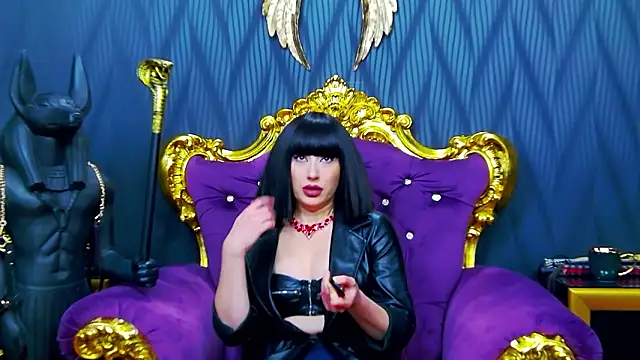 Snapshot of LaraMaeve chatting on 10, 2, 2026 LaraMaeve online show from 10, 2, 2026