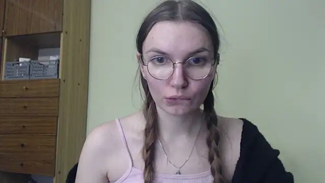 LooveELLYx online show from 16, 12, 2024