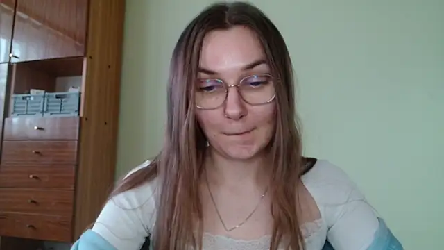 LooveELLYx online show from 6, 2, 2025