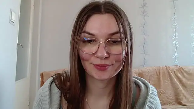 LooveELLYx online show from 16, 3, 2025