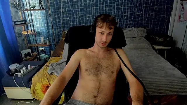 CuteBoy228 online show from 31, 7, 2026