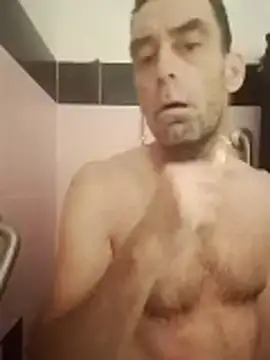 straightozgoesdwn online show from 4, 3, 2026