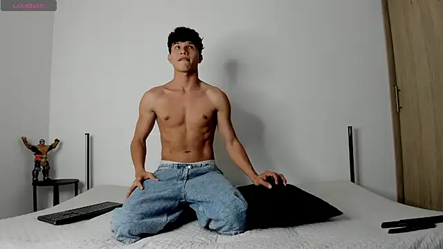 2Amateur Guys online show from 26, 11, 2025