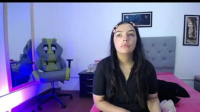 Snapshot of Esmeraldaa- chatting on 24, 9, 2025 Esmeraldaa- online show from 24, 9, 2025