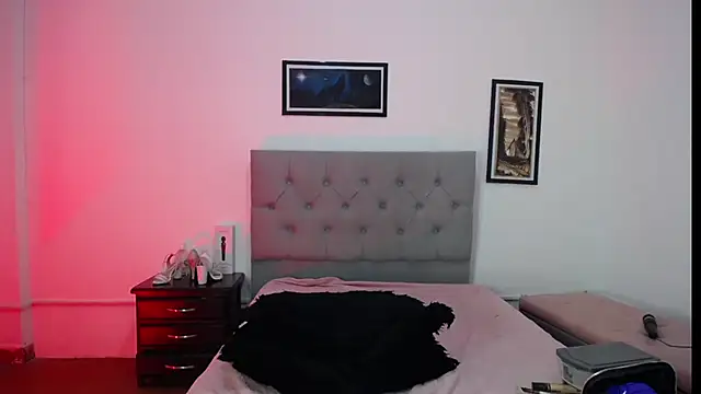 Snapshot of Esmeraldaa- chatting on 14, 11, 2025 Esmeraldaa- online show from 14, 11, 2025