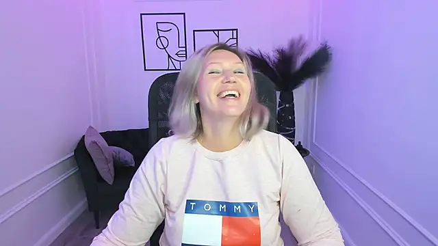 Snapshot of NinaStarle chatting on 11, 9, 2025 NinaStarle online show from 11, 9, 2025