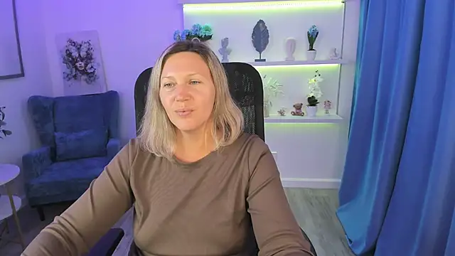 Snapshot of NinaStarle chatting on 13, 9, 2025 NinaStarle online show from 13, 9, 2025