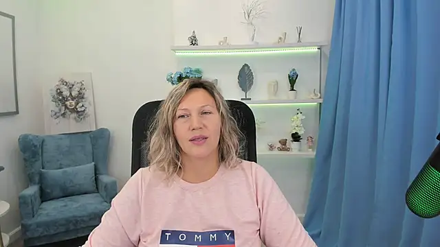 Snapshot of NinaStarle chatting on 19, 9, 2025 NinaStarle online show from 19, 9, 2025