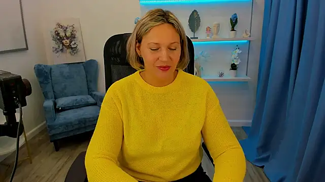 Snapshot of NinaStarle chatting on 4, 10, 2025 NinaStarle online show from 4, 10, 2025