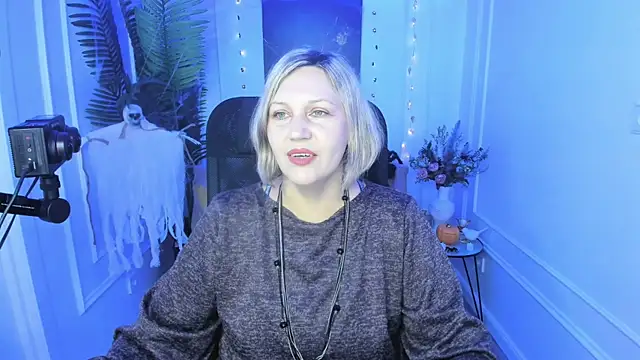 Snapshot of NinaStarle chatting on 17, 10, 2025 NinaStarle online show from 17, 10, 2025