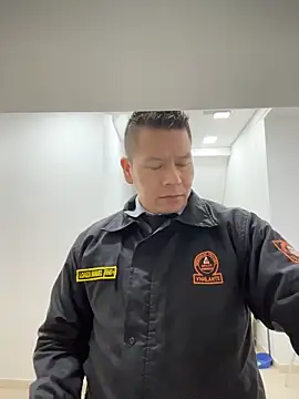 Manu0586 online show from 10, 11, 2025