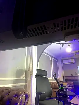 CharlesBrown  online show from 15, 12, 2025