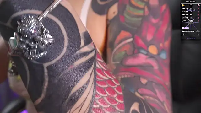 Snapshot of Miila_snow chatting on 19, 11, 2025 Miila snow online show from 19, 11, 2025