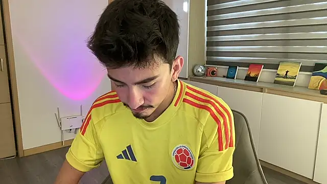 sweettaaron01 online show from 25, 11, 2025