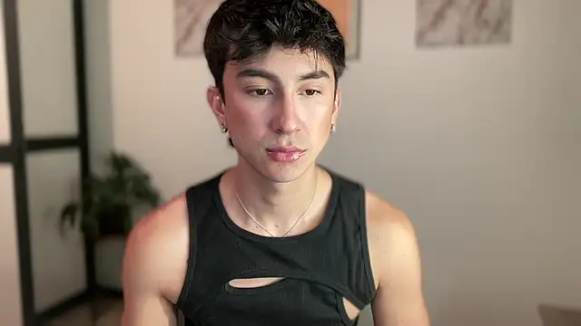 Snapshot of sweettaaron01 chatting on 28, 4, 2026 sweettaaron01 online show from 28, 4, 2026