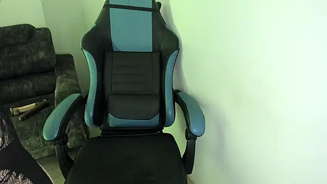 Scarbadgirl  online show from 3, 10, 2025