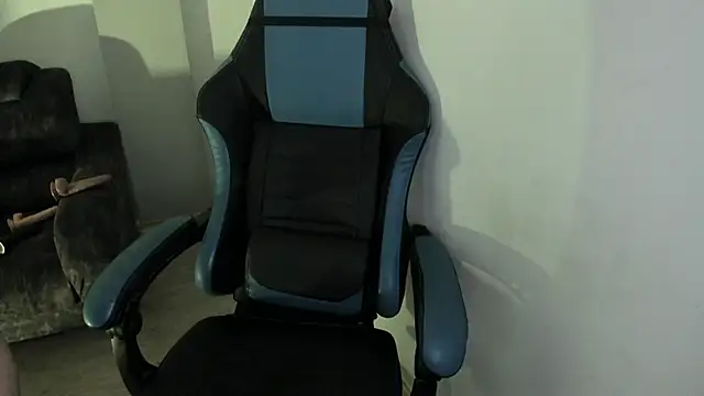 Scarbadgirl  online show from 15, 10, 2025