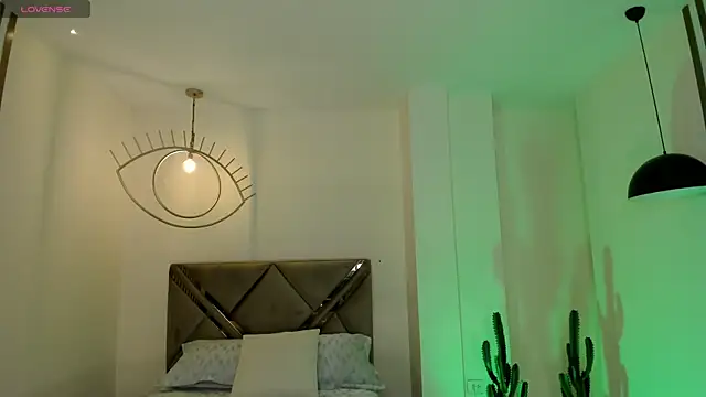 Snapshot of IsabellaMoreau chatting on 21, 2, 2026 IsabellaMoreau online show from 21, 2, 2026