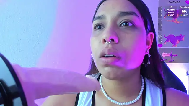 Snapshot of giselle_upp chatting on 11, 9, 2025 giselle upp online show from 11, 9, 2025