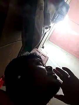 Snapshot of CatchingBouquet chatting on 3, 10, 2025 CatchingBouquet online show from 3, 10, 2025