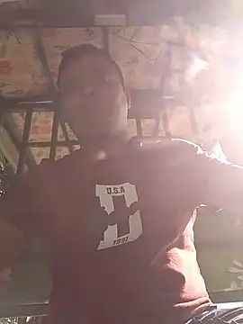 Snapshot of CatchingBouquet chatting on 25, 11, 2025 CatchingBouquet online show from 25, 11, 2025