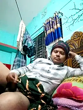 Snapshot of CatchingBouquet chatting on 8, 1, 2026 CatchingBouquet online show from 8, 1, 2026