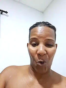 Snapshot of VikysDavis chatting on 7, 10, 2025 VikysDavis online show from 7, 10, 2025