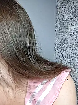 Olivia OliV online show from 19, 6, 2026