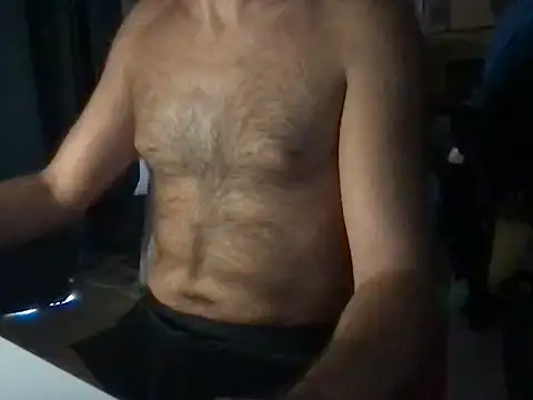 Snapshot of TomTop_11 chatting on 15, 10, 2025 TomTop 11 online show from 15, 10, 2025