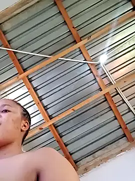 Snapshot of HugeTitisxx chatting on 2, 10, 2025 HugeTitisxx online show from 2, 10, 2025