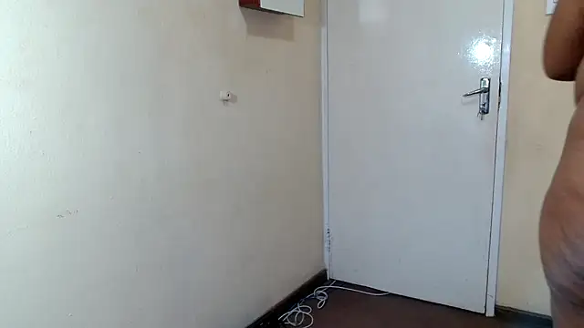 HugeTitisxx online show from 4, 4, 2026