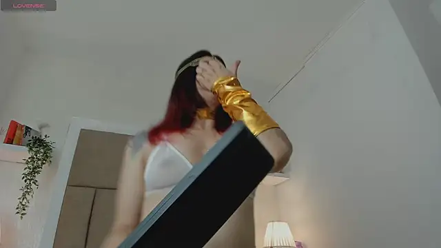 Alisson Owen online show from 4, 11, 2025