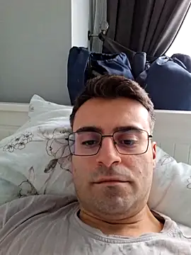 Snapshot of Obstacless chatting on 4, 2, 2026 Obstacless online show from 4, 2, 2026