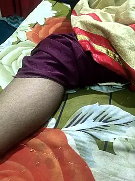 Dassing strip couple online show from 12, 3, 2026