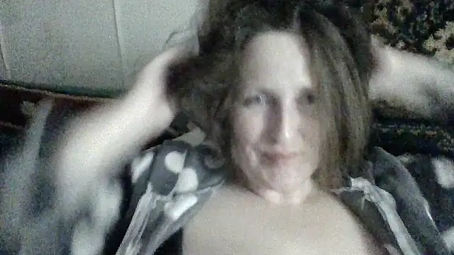 Snapshot of AllaSowinskaya chatting on 11, 11, 2025 AllaSowinskaya online show from 11, 11, 2025