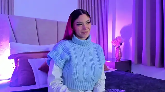 Victoria Beaumont online show from 14, 11, 2025