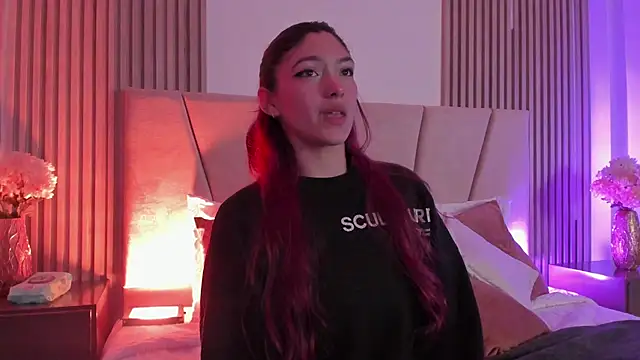 Victoria Beaumont online show from 4, 12, 2025