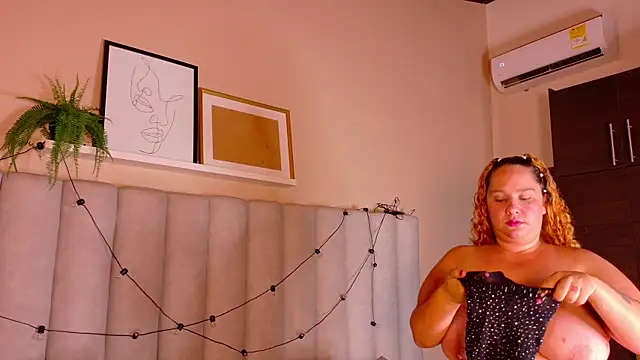 JenaCooper  online show from 17, 1, 2026