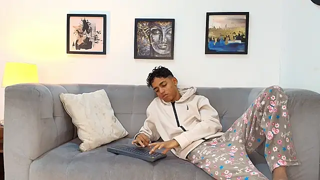 TWINKS FRIENDS online show from 3, 6, 2026