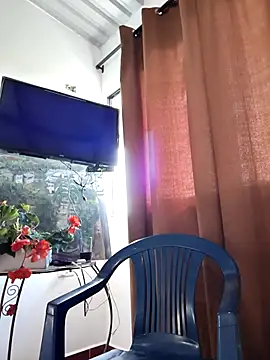 Snapshot of Hiroshi_Shen chatting on 18, 10, 2025 Hiroshi Shen online show from 18, 10, 2025