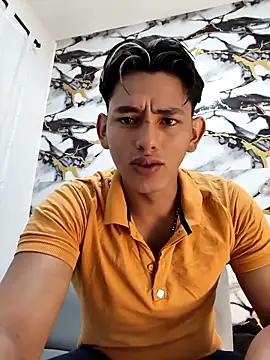 Snapshot of Hiroshi_Shen chatting on 4, 12, 2025 Hiroshi Shen online show from 4, 12, 2025