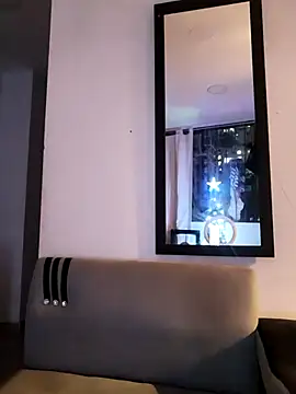 Snapshot of Hiroshi_Shen chatting on 17, 12, 2025 Hiroshi Shen online show from 17, 12, 2025