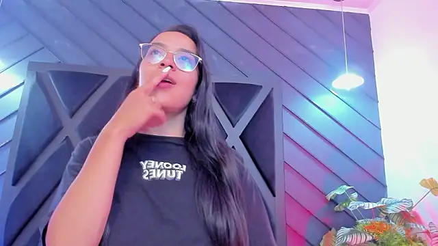 zoe martins  online show from 17, 2, 2026