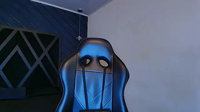 zoe martins  online show from 16, 4, 2026