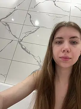 EvaAkins online show from 28, 2, 2026