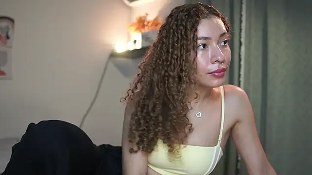 Snapshot of isabella-garcia- chatting on 13, 9, 2025 isabella-garcia- online show from 13, 9, 2025