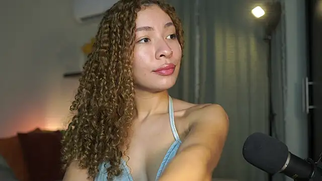 Snapshot of isabella-garcia- chatting on 16, 9, 2025 isabella-garcia- online show from 16, 9, 2025