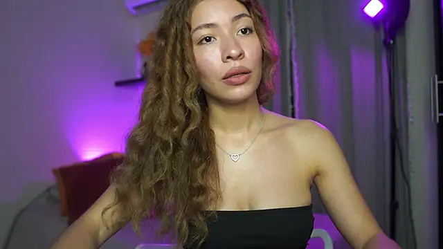 Snapshot of isabella-garcia- chatting on 25, 9, 2025 isabella-garcia- online show from 25, 9, 2025