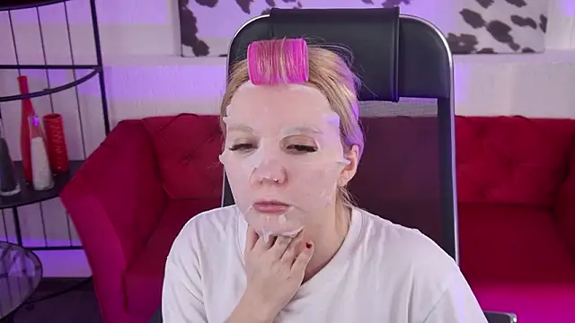 AuroraWrenfield online show from 25, 2, 2026